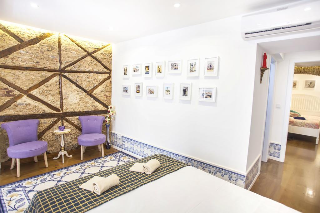 Typical Bairro Alto Apartment Lisbon Exterior photo