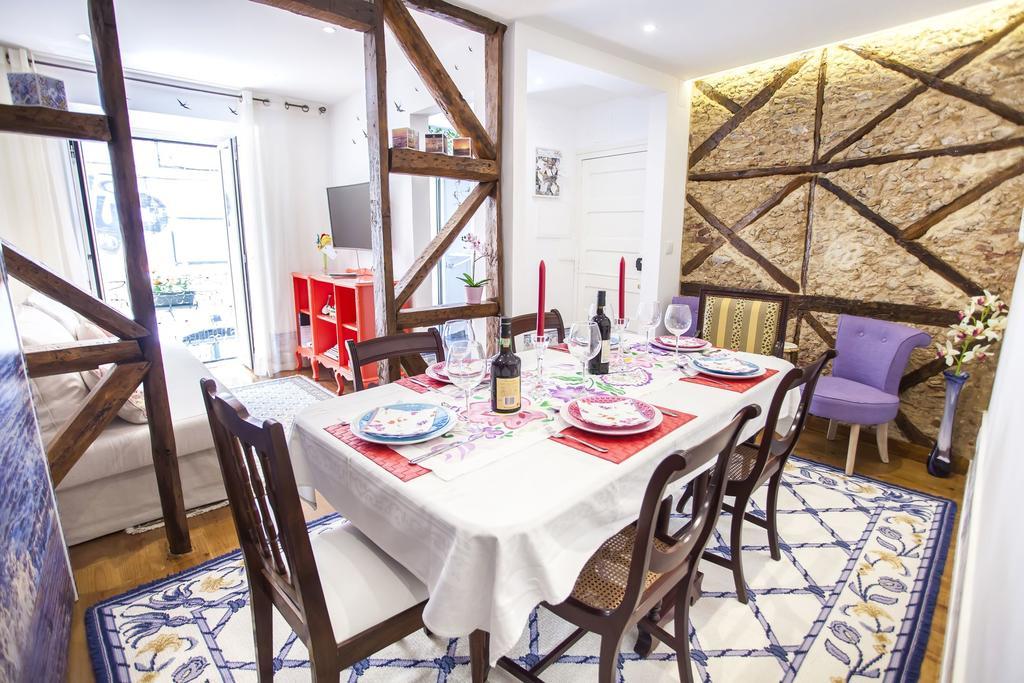 Typical Bairro Alto Apartment Lisbon Exterior photo