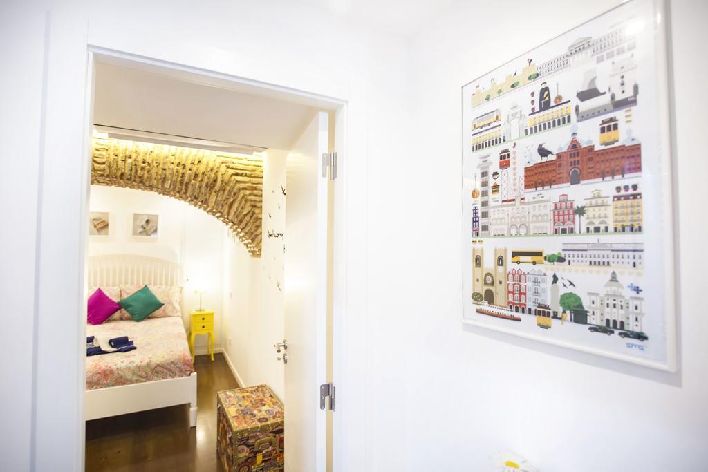 Typical Bairro Alto Apartment Lisbon Exterior photo